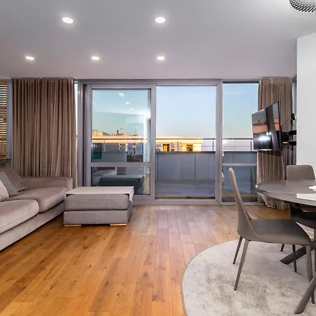 Elija Penthouse Apartman *